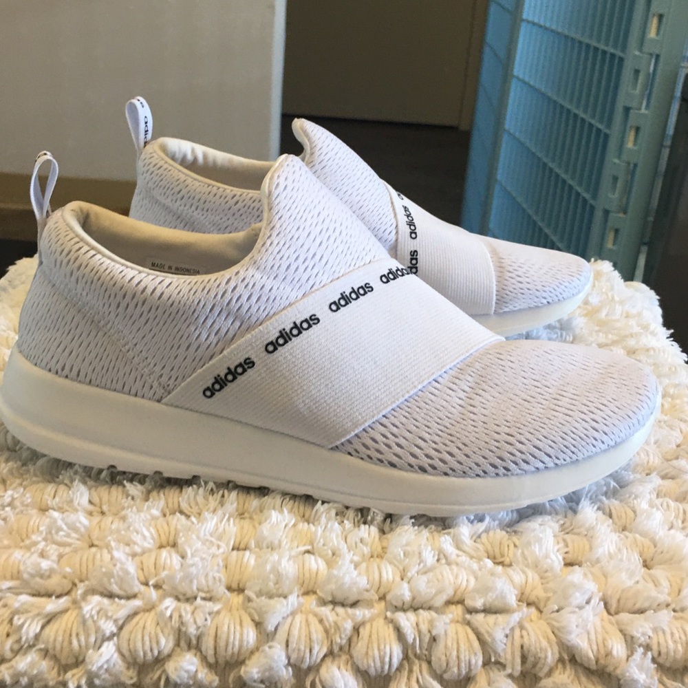Adidas’ women’s Refine adapt running shoes!